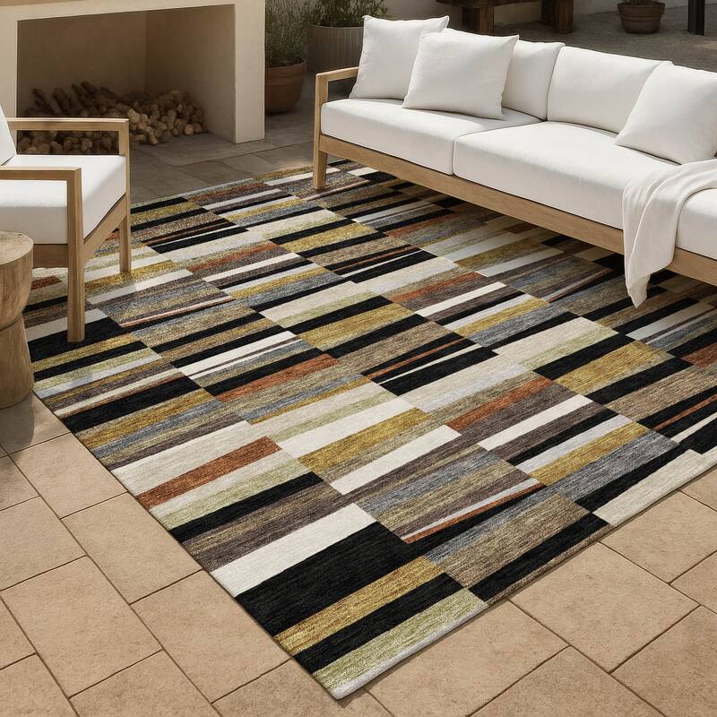 Machine Washable Indoor/ Outdoor Modern Antonito Chantille Rug - Black - 2'6" x 3'10"