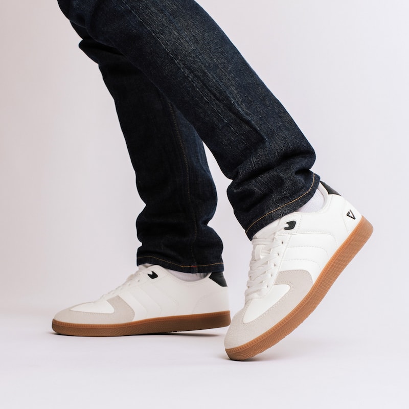 Vance Mens Pitch T-Toe Low Top Court Sneaker