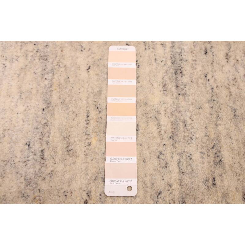 ECARPETGALLERY Hand-knotted Pak Finest Gabbeh Ivory Wool Rug - 4'2 x 6'0