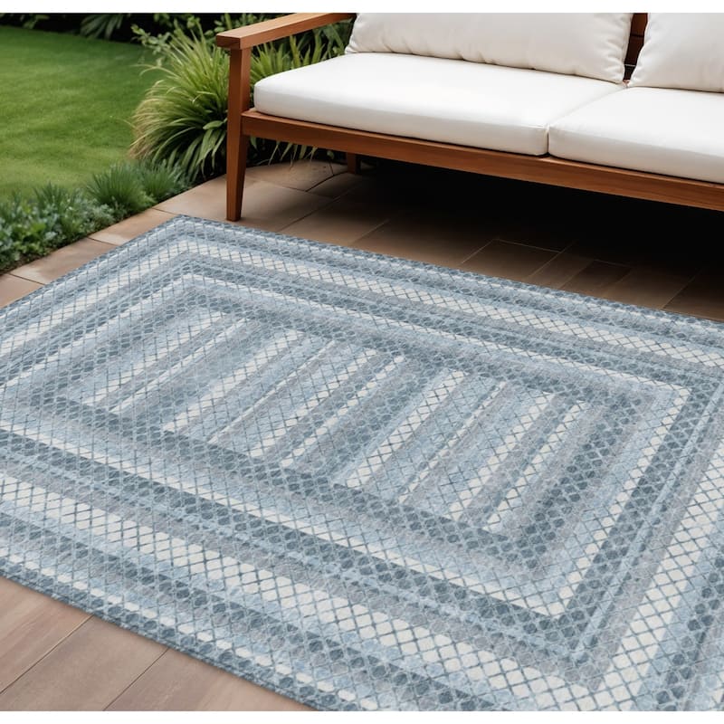 HomeRoots Geometric Transitional Rectangle Outdoor Rug - 8' X 10'