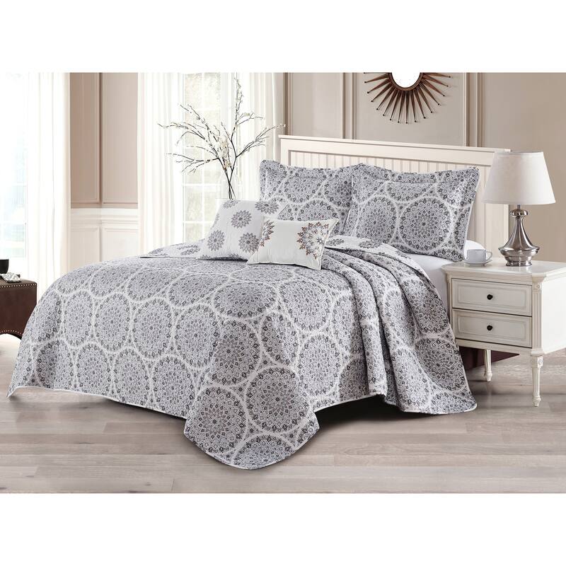 Serenta Medallion 5-piece Reversible Quilt Comforter Set - Light Grey 122" x 106" - Oversized King