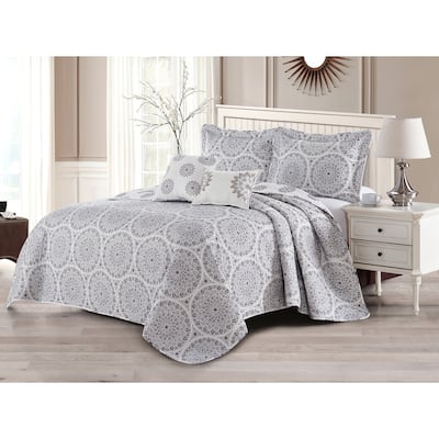 Serenta Medallion 5-piece Reversible Quilt Comforter Set