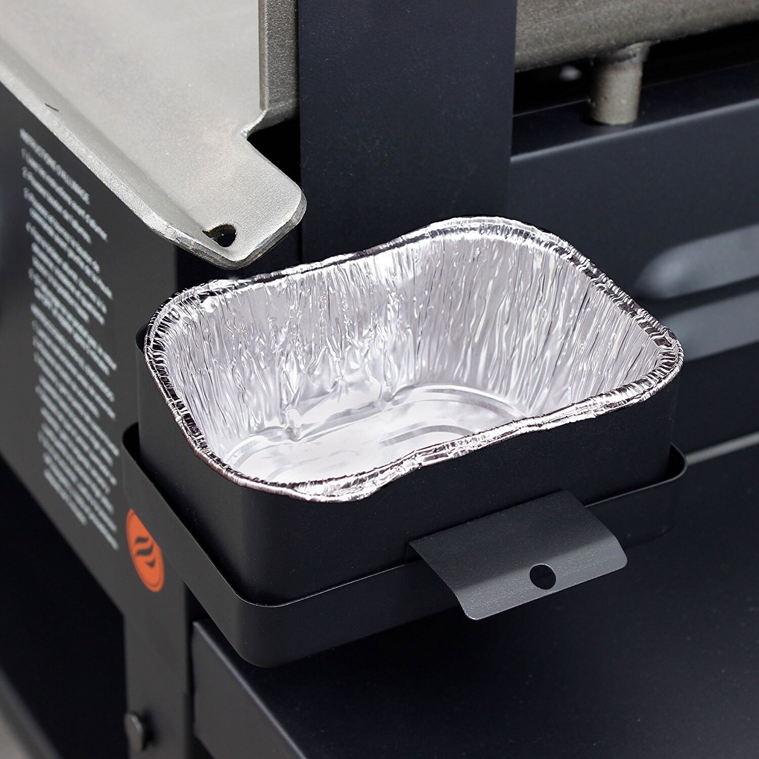 https://ak1.ostkcdn.com/images/products/is/images/direct/b7a49e290cc79db9cca5d225f0c7ce42c290e38c/Yukon-Glory-Disposable-Aluminum-Foil-Drip-Pan-for-Blackstone-Griddles-28-Inch-and-36-Inch.jpg