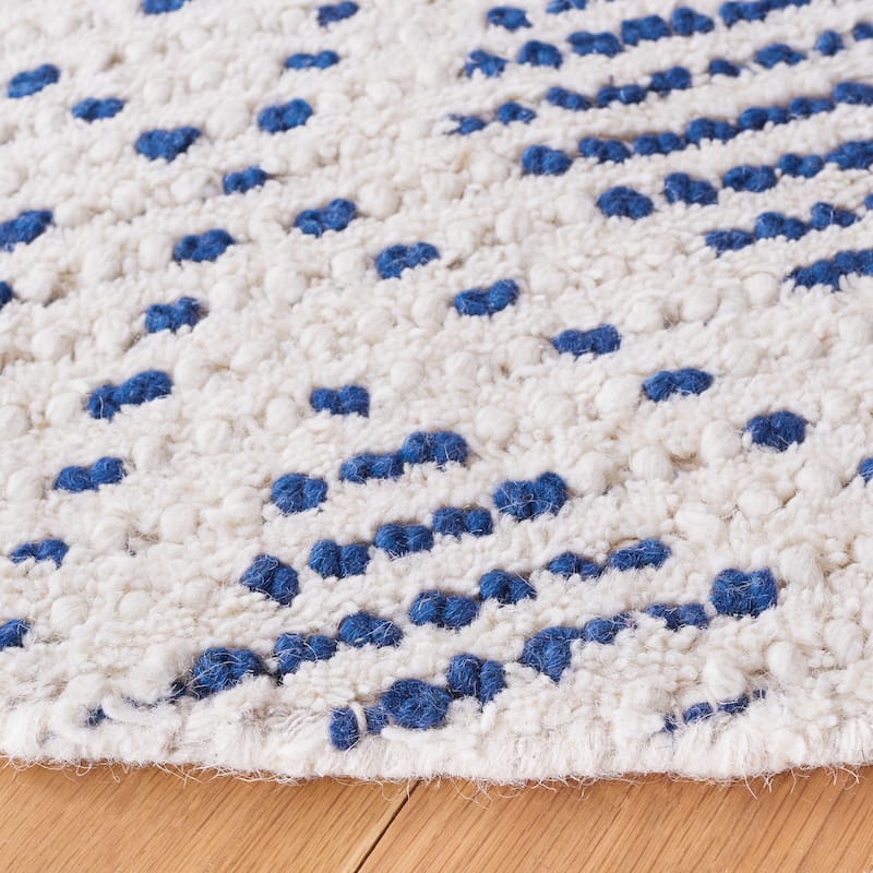 SAFAVIEH Handmade Natura Laura Trellis Wool Rug