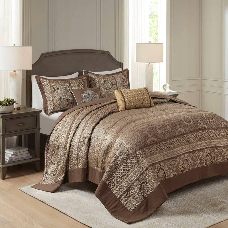 Madison Park Venetian Oversized 5-Piece Jacquard Bedspread Quilt Set with Matching Shams and Embroidered Throw Pillows