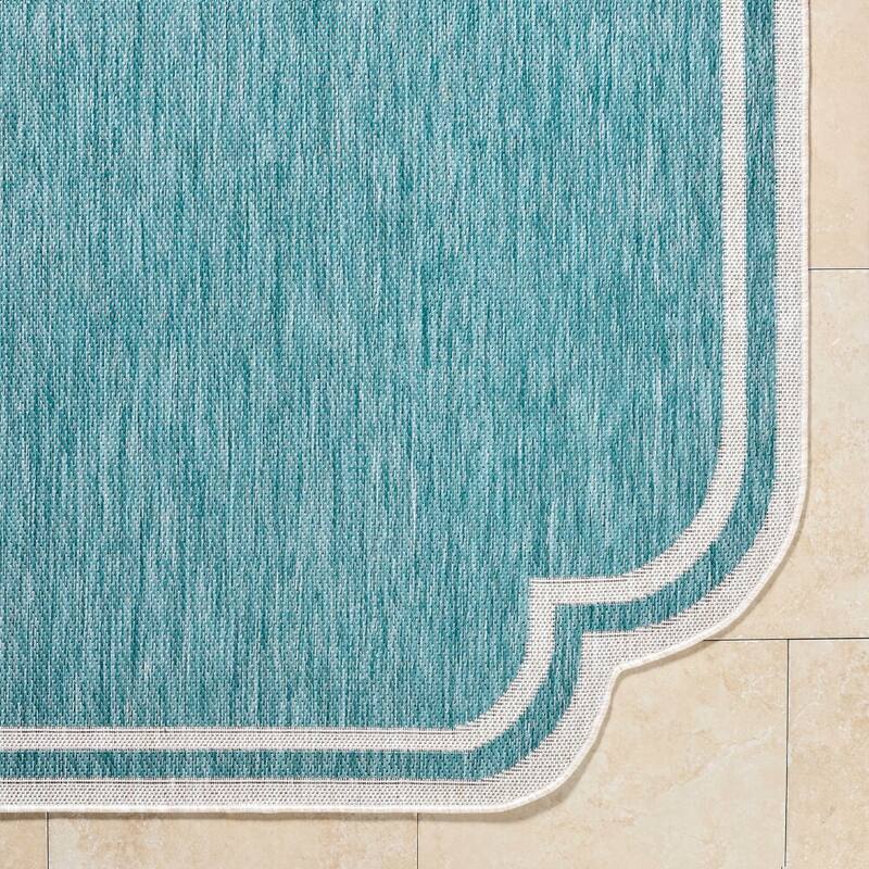 Livabliss Miami Beach Traditional Indoor/Outdoor Area Rug