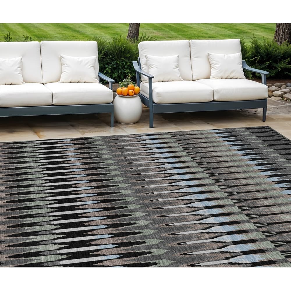 HomeRoots Southwestern Transitional Rectangle Outdoor Rug