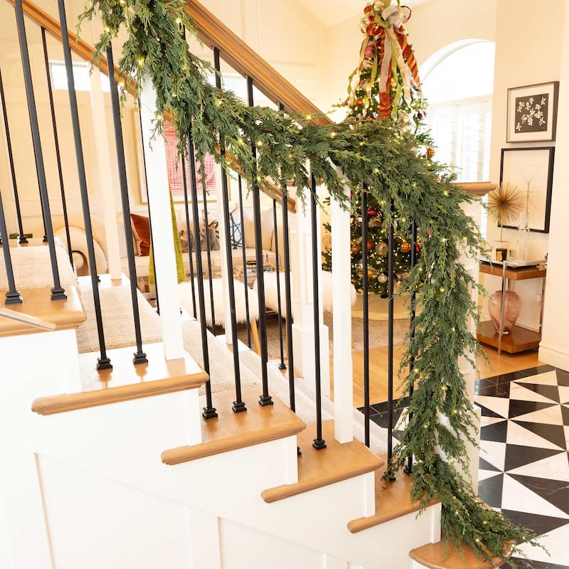 9 ft. Pre-Lit LED Garland - Cedar - 108