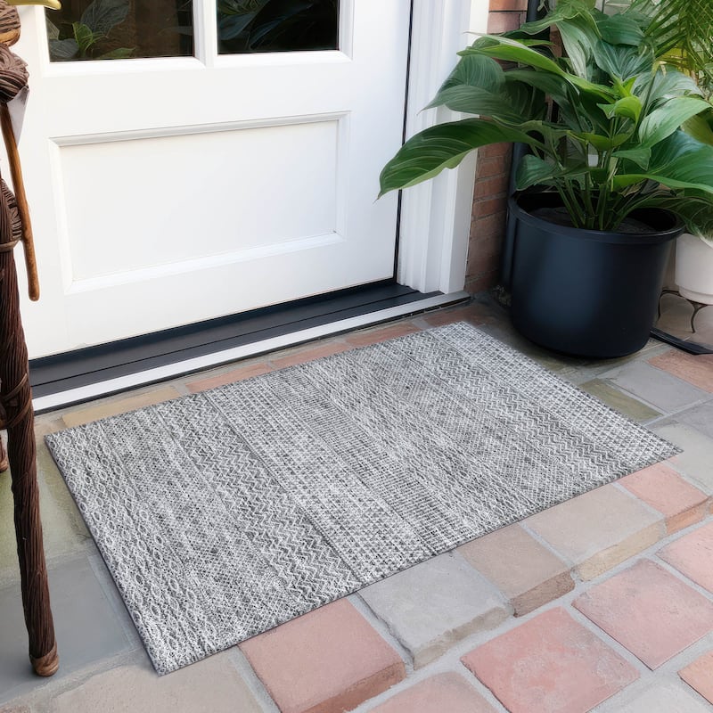 Machine Washable Indoor/ Outdoor Modern Stripes Chantille Rug - Gray - 1'8" x 2'6"