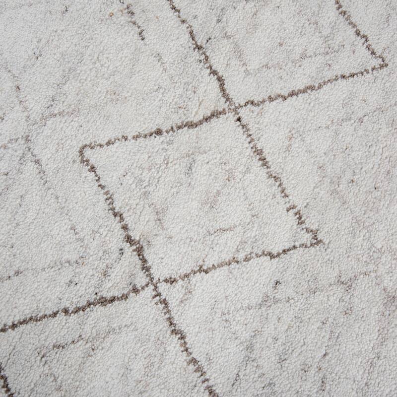 Alora Decor Fitz Diamond Pattern Hand-Knotted Wool Rug