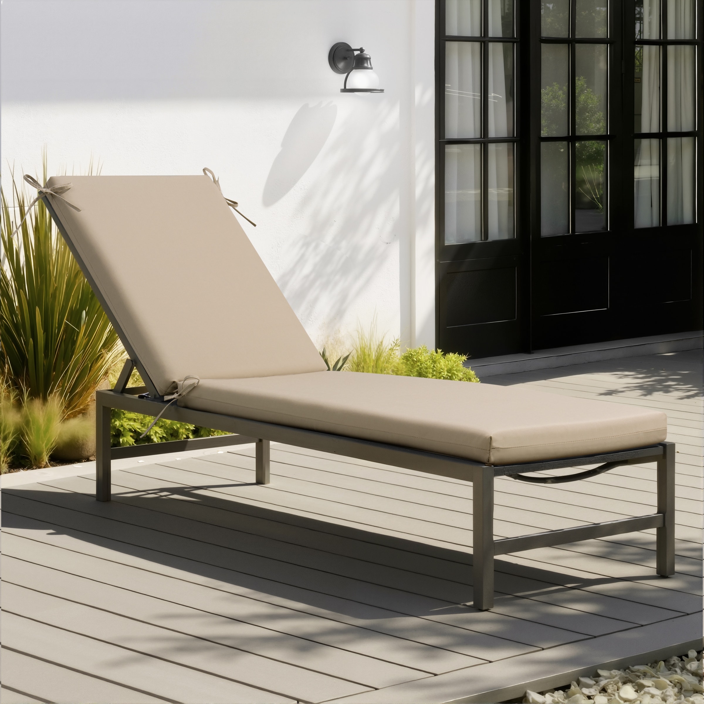 Outdoor Patio Sunbrella / Polyester Fabric Chaise Lounge Chair Cushion