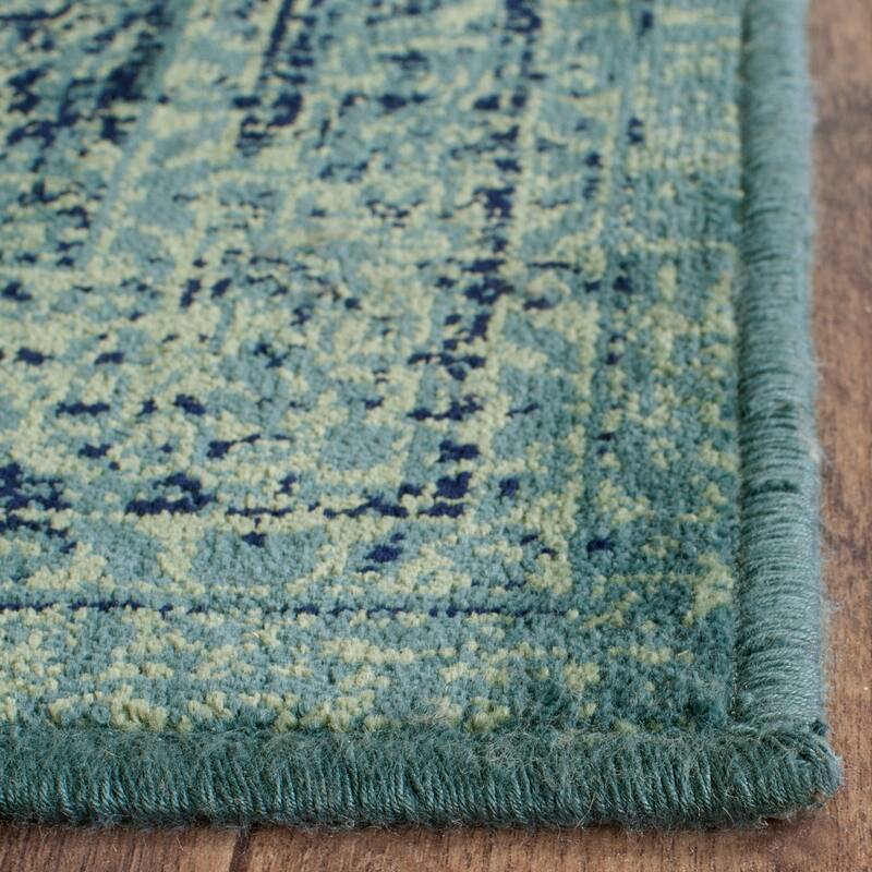 SAFAVIEH Vintage Distressed Boho Caliopa Oriental Area Rug