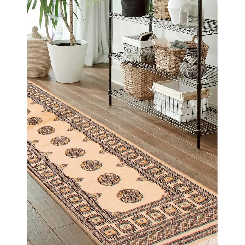 ECARPETGALLERY Hand-knotted Peshawar Bokhara Ivory Wool Rug - 2'8 x 6'3