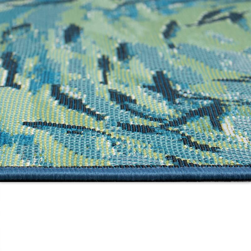 Liora Manne Esencia Fish To Go Blue Indoor/Outdoor Mat
