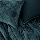 Wonderful Diamond Velvet 3 Piece Quilt Set