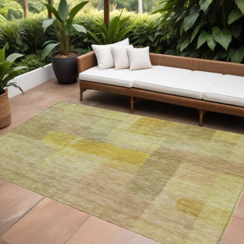 HomeRoots Abstract Transitional Rectangle Outdoor Rug - 8' X 10'