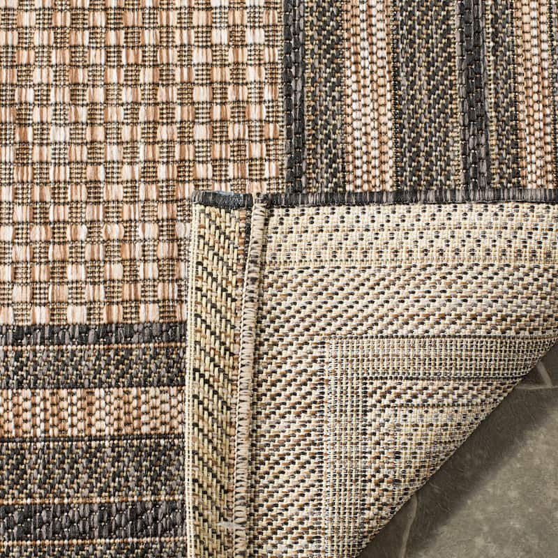 SAFAVIEH Courtyard Vickie Indoor/ Outdoor Waterproof Patio Backyard Rug
