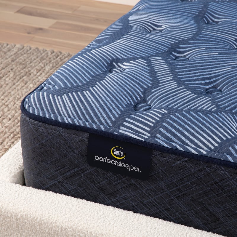 Serta Perfect Sleeper Oasis Sleep 13.25" Plush Mattress Set