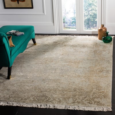 SAFAVIEH Couture Handmade Dream Lourdes Vintage Boho Oriental Wool Rug with Fringe