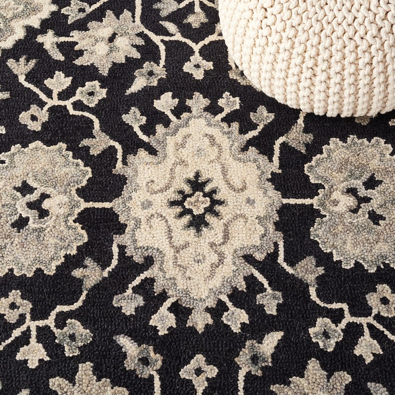SAFAVIEH Handmade Aspen Nicasia Boho Wool Rug