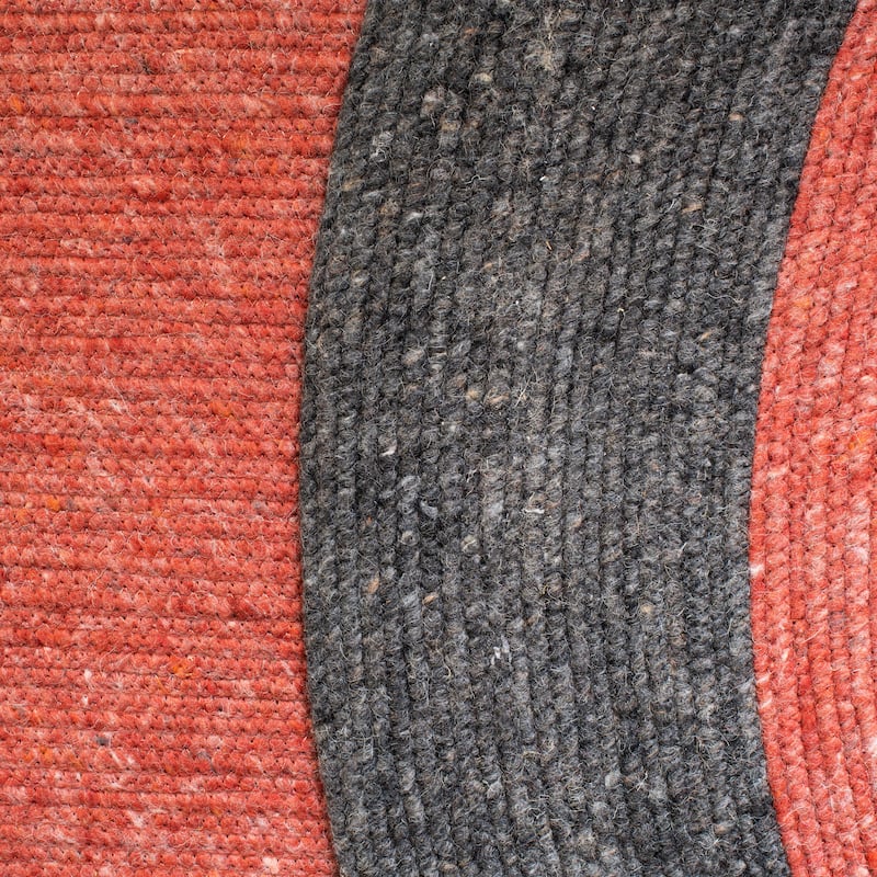 SAFAVIEH Handmade Braided Zane Wool Rug