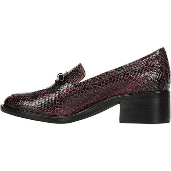 naturalizer burgundy shoes