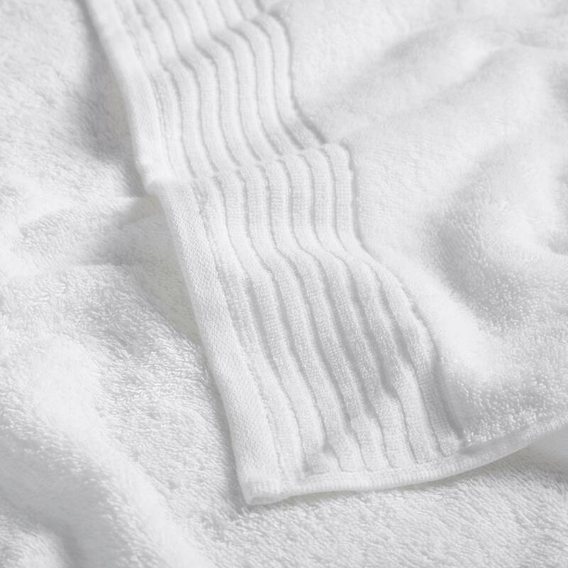 Linery & Co. 100% Featherspun Cotton Quick-Dry Bath Towel