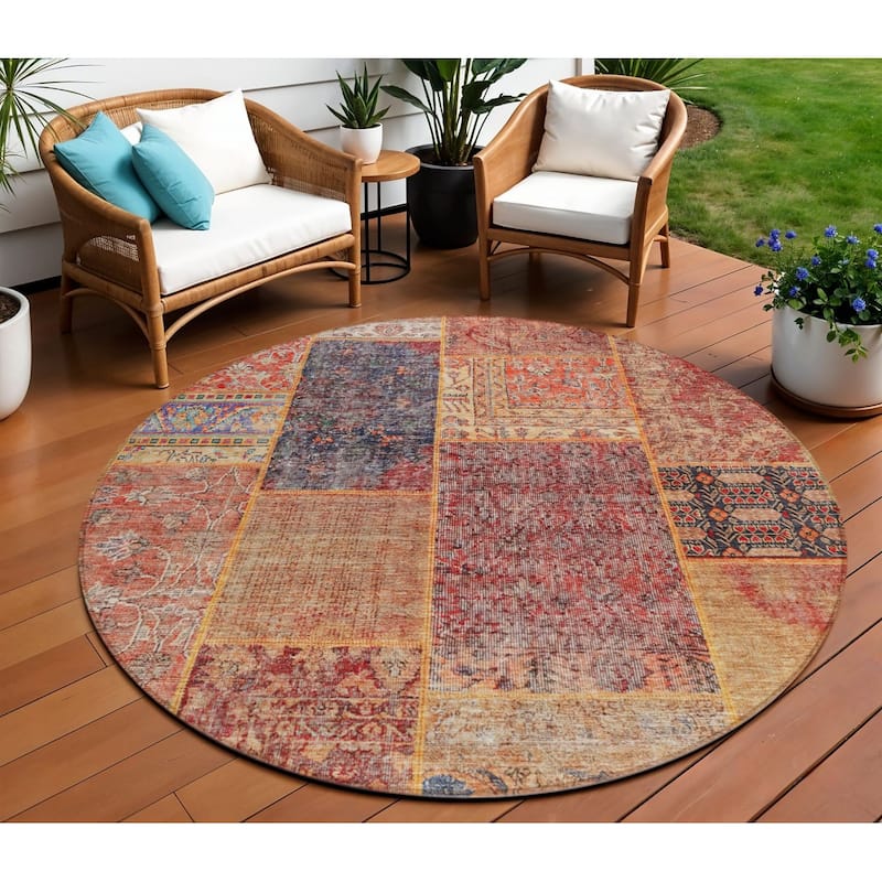 HomeRoots Patchwork Transitional Rectangle Outdoor Rug - 8' Round