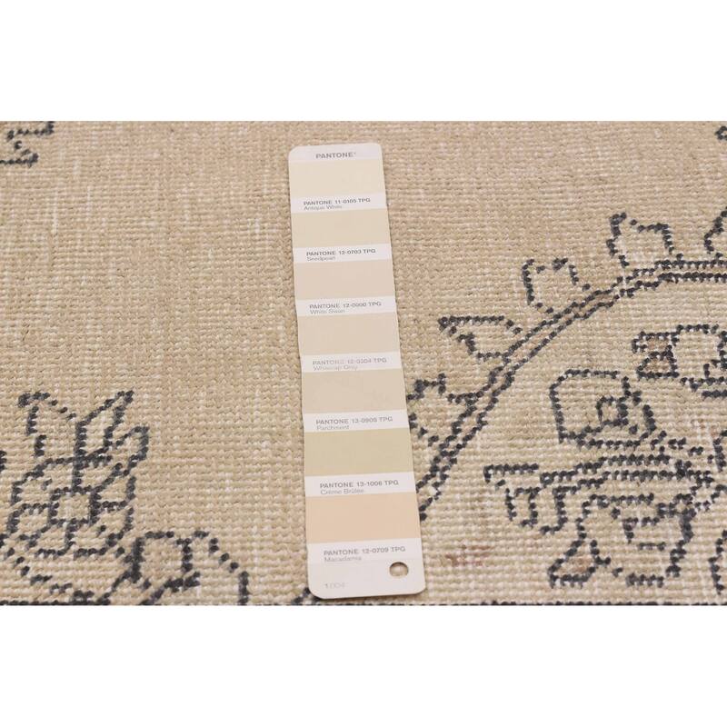 ECARPETGALLERY Hand-knotted Antalya Vintage Khaki Wool Rug - 6'7 x 9'10