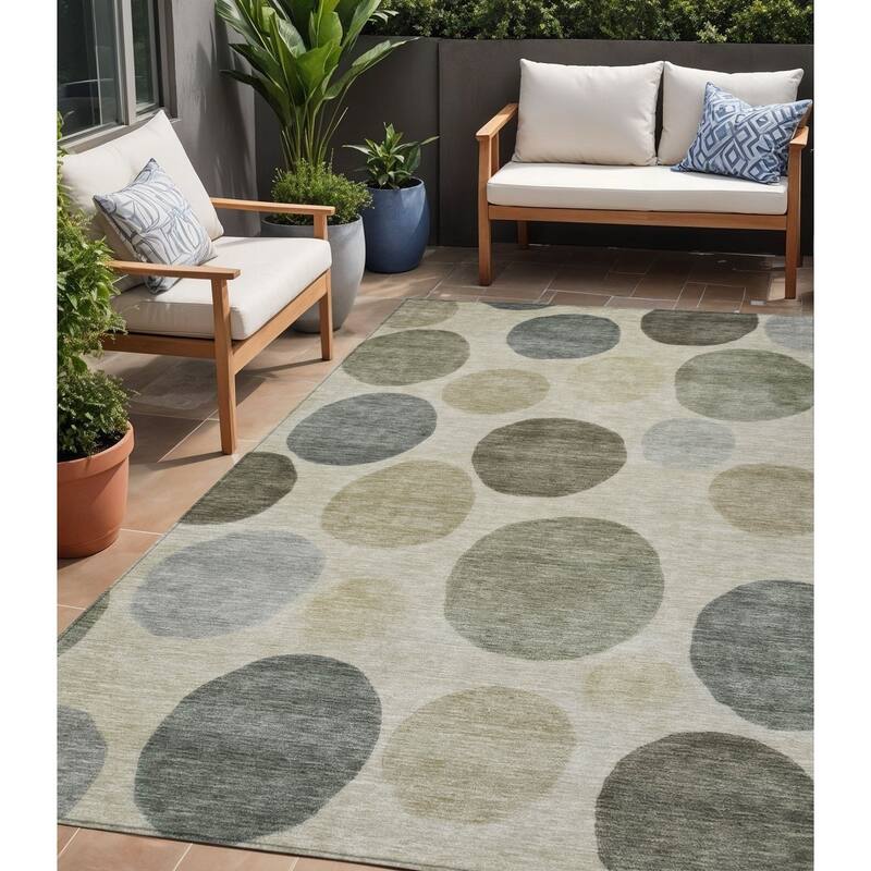 HomeRoots Geometric Transitional Rectangle Outdoor Rug - 5' X 8'