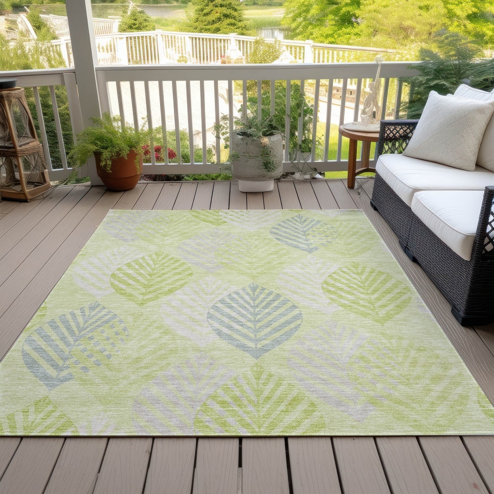 Machine Washable Indoor/ Outdoor Chantille Casual Palm Rug