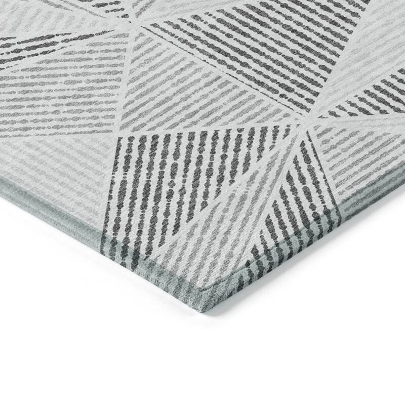Machine Washable Indoor/ Outdoor Chantille Geometric Mosaic Rug
