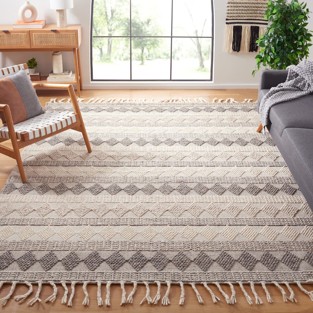 SAFAVIEH Handmade Natura Annalisa Wool Rug