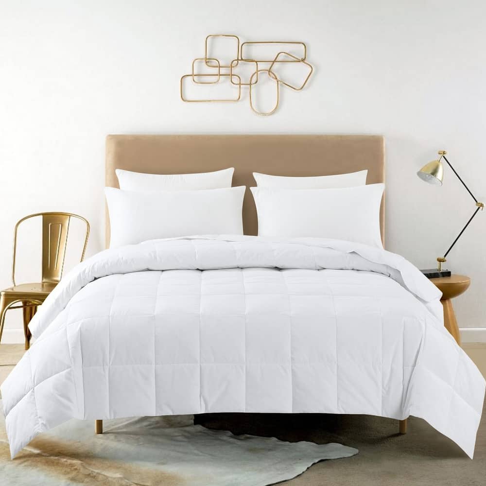 Constance 233 Thread Count Lightweight White Duck Down Blanket