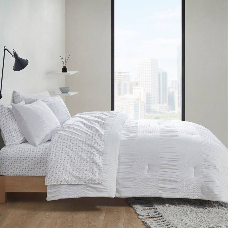 Madison Park Essentials Cirrus Complete Comforter Set with Bed Sheets