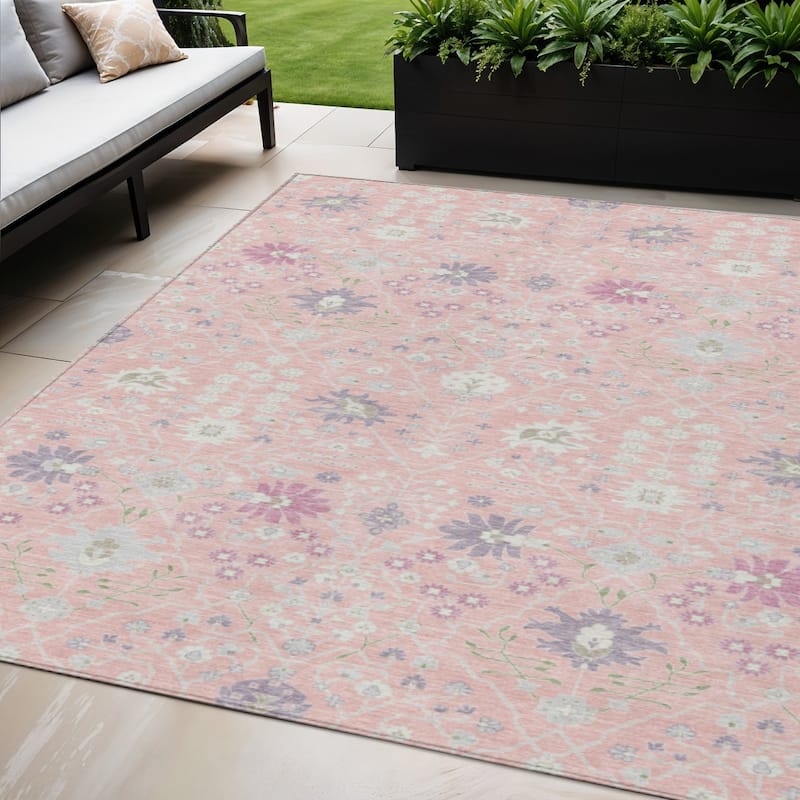 HomeRoots Oriental Traditional Rectangle Outdoor Rug - 5' X 8'