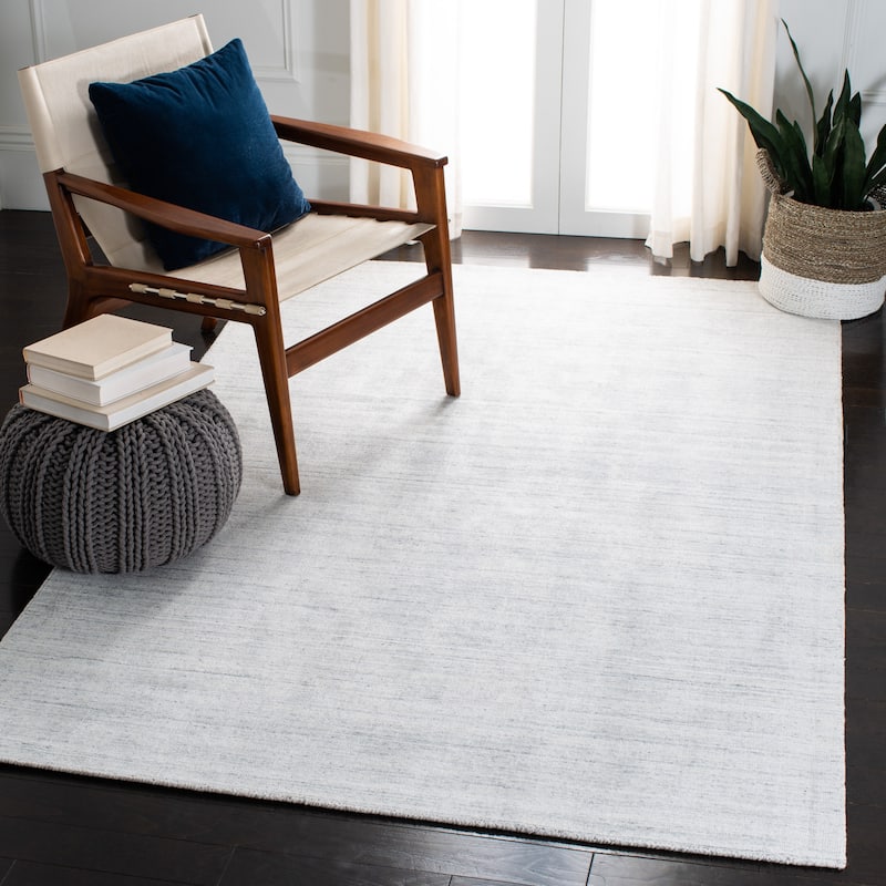 SAFAVIEH Handmade Mirage Ingrit Viscose Rug - 4' x 6' - Ivory/Silver