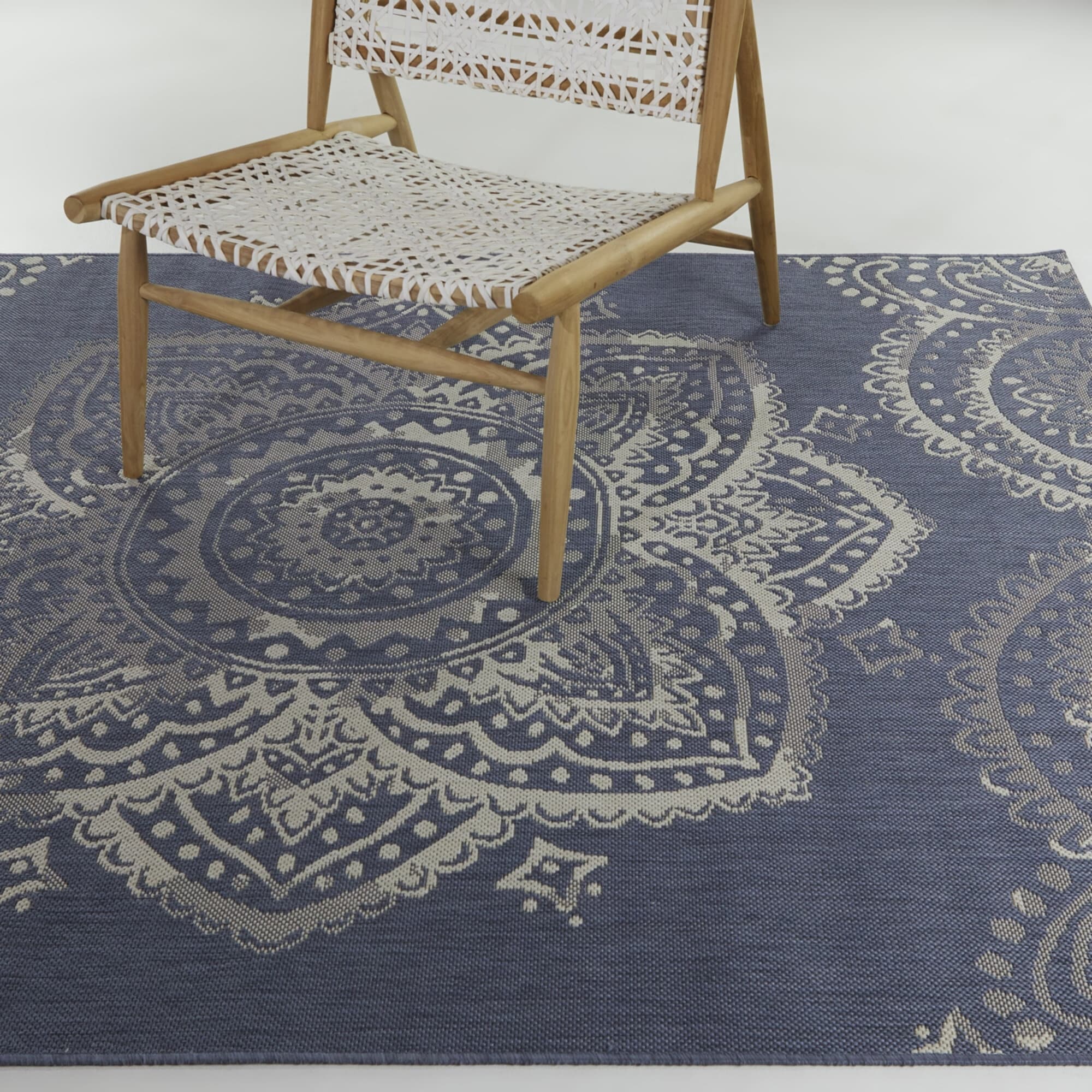 Balta Rugs Elmas Distressed Medallion Indoor/Outdoor Area Rug Balta Rugs Elmas Distressed Medallion Indoor/Outdoor Area Rug