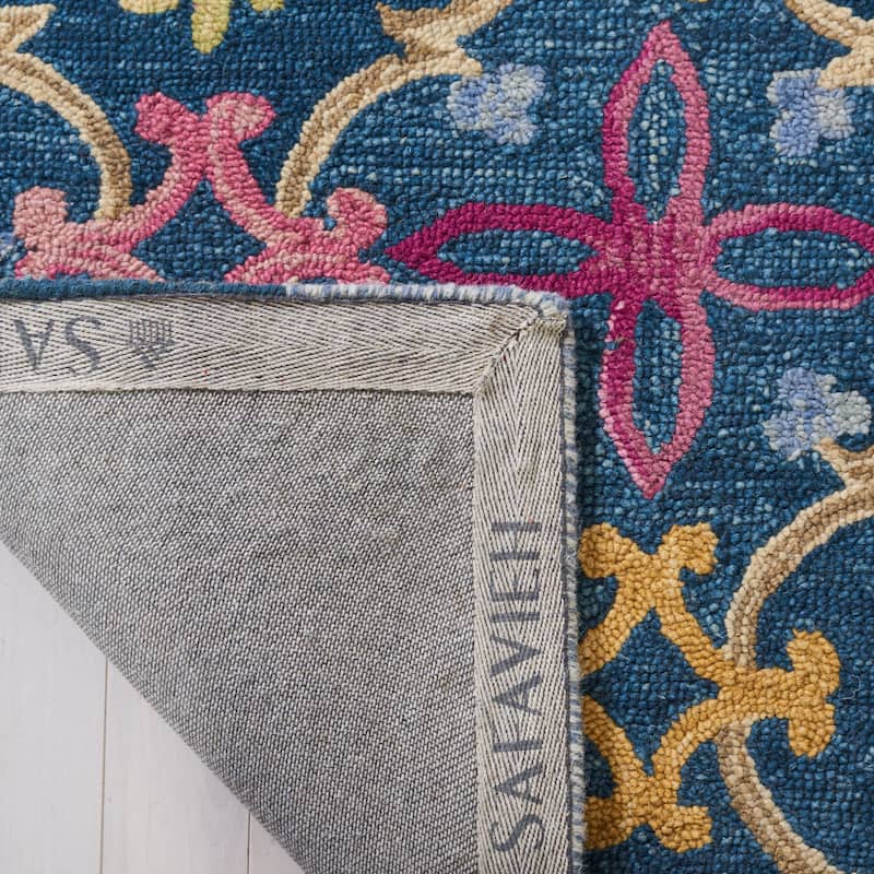 SAFAVIEH Handmade Suzani Slavejka Boho Tribal Wool Rug