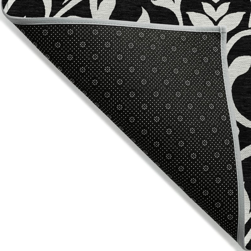 Machine Washable Indoor/ Outdoor Chantille Traditional Rug