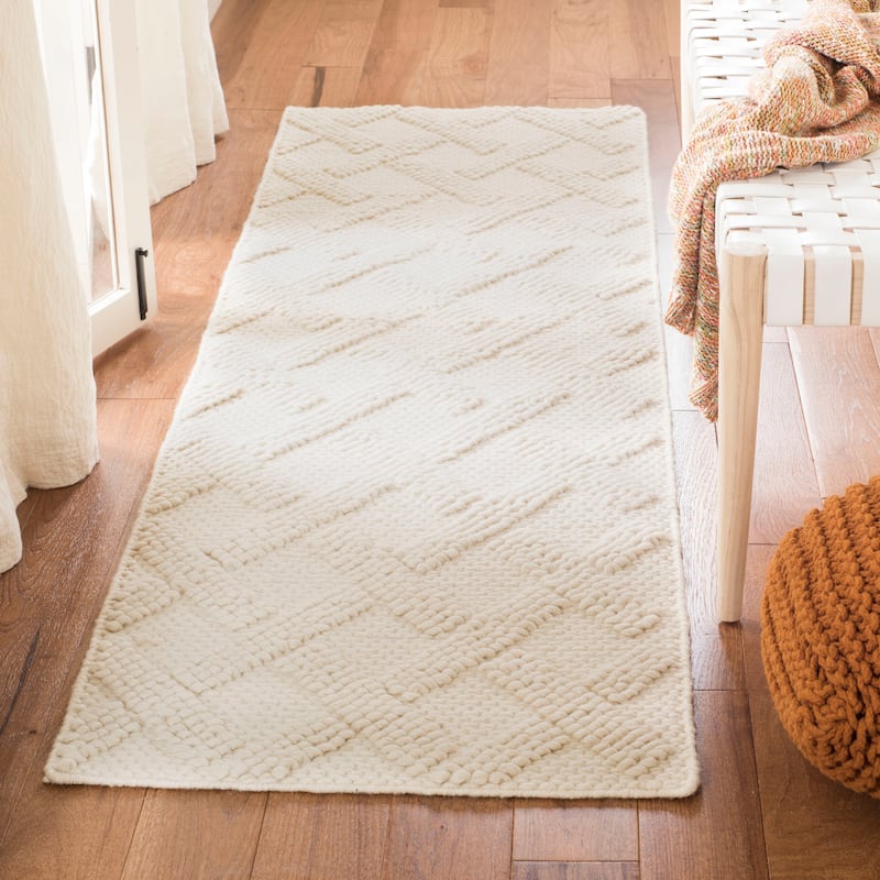 SAFAVIEH Handmade Natura Sirkku Wool Rug - 2'3" x 8' Runner - Ivory/Beige