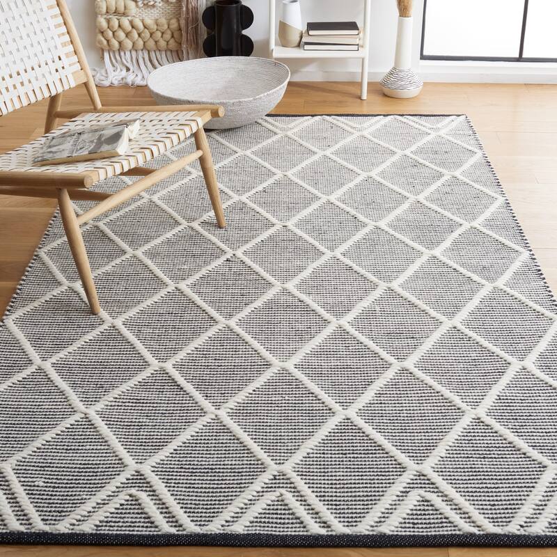 SAFAVIEH Handmade Natura Rachida Boho Wool Rug - 3' x 5' - Black/Ivory