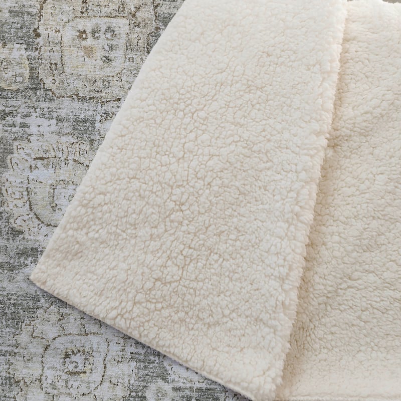 Premium Machine Washable Vintage Persian Sherpa Throw Blanket
