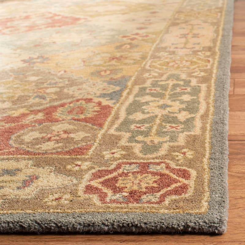 SAFAVIEH Handmade Antiquity Claudiane Traditional Oriental Wool Rug