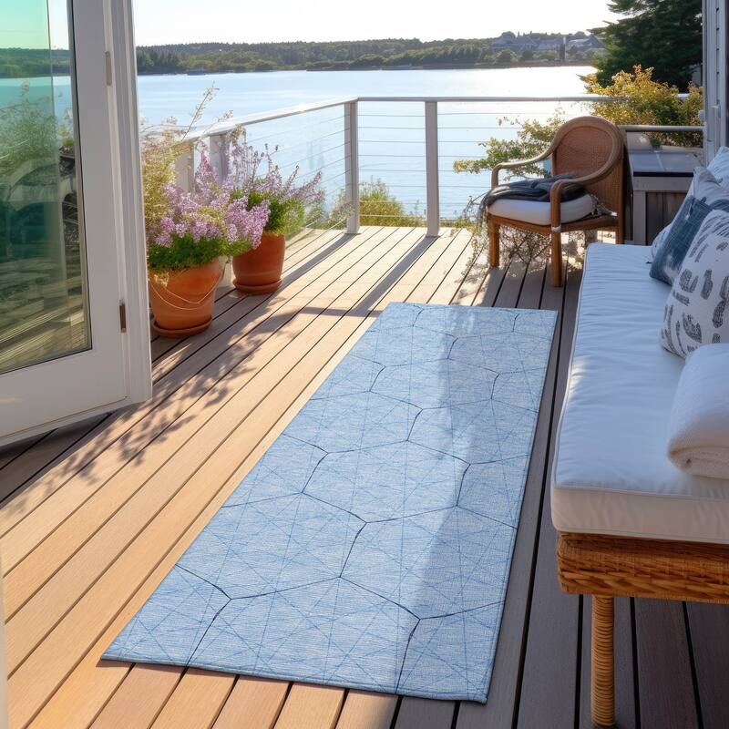 Machine Washable Indoor/ Outdoor Mosaic Geo Chantille Rug