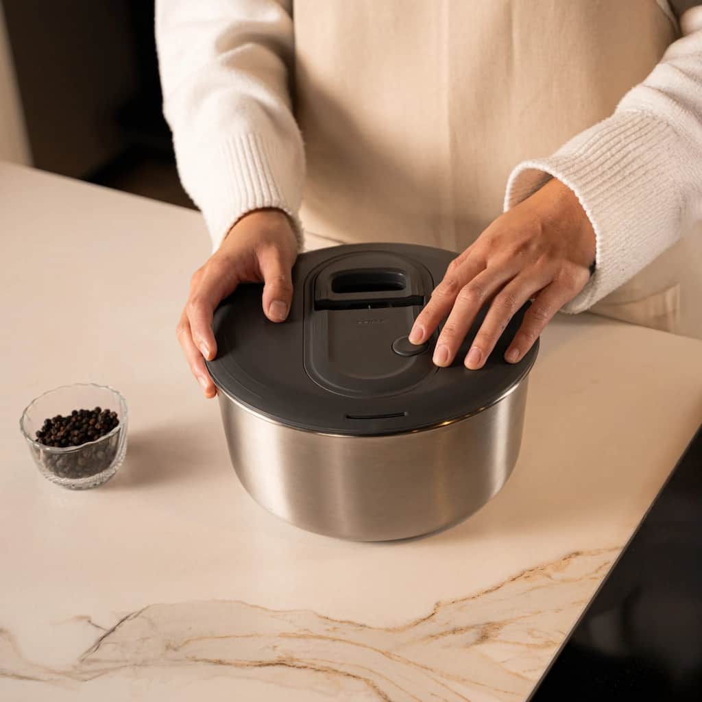 Zyliss Easy Spin Salad Spinner Stainless Steel Large 4-6 Portions
