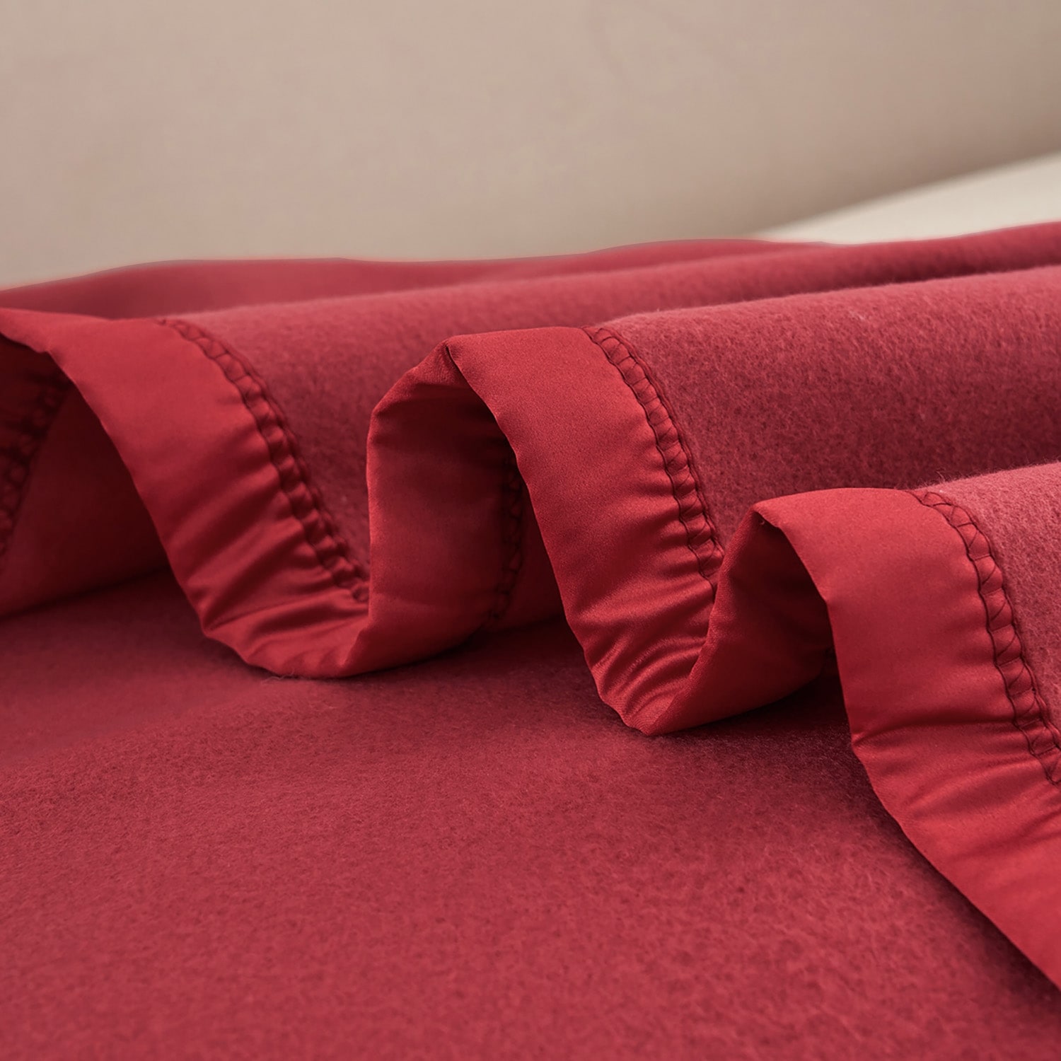 Lightweight Blanket with Satin Trim