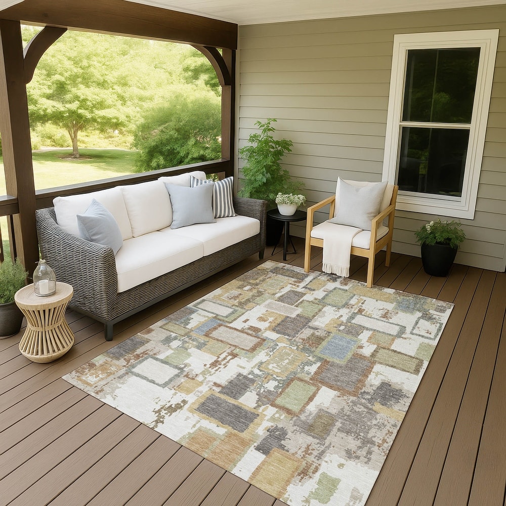 Machine Washable Indoor/ Outdoor Contemporary Geo Chantille Rug