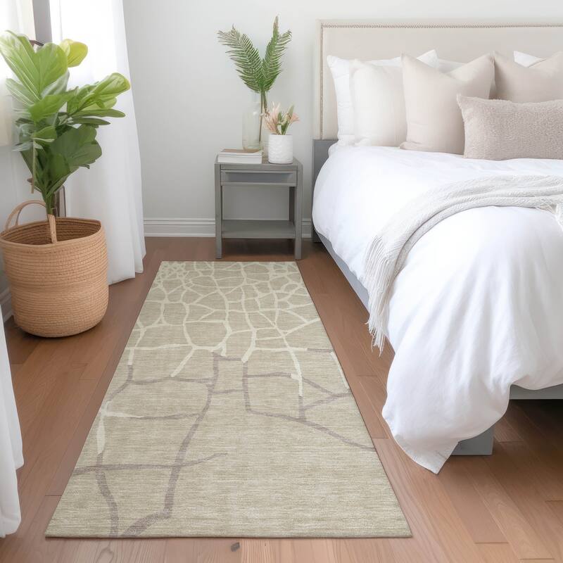 Machine Washable Indoor/ Outdoor Abstract Webby Chantille Rug - Beige - 2'3" x 7'6"