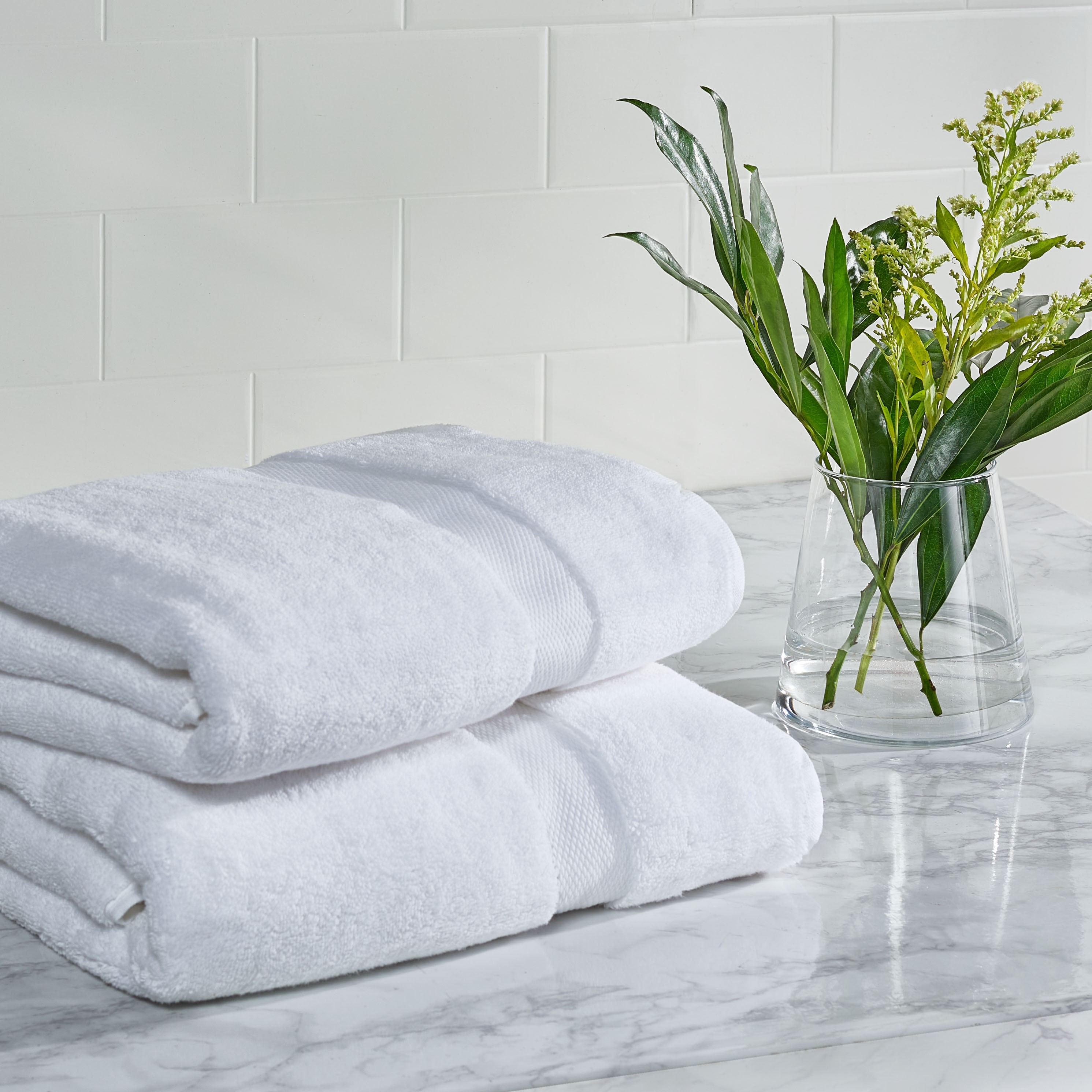 SAFAVIEH Super Plush Bath Towel Set of 2 27 W x 54 H On Sale Bed Bath Beyond 36778925